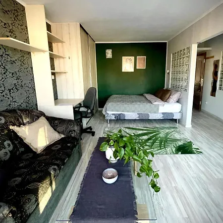 Apartment Relaxing And Calm Studio In Central